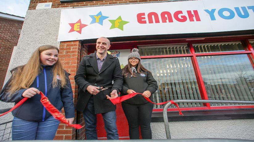 Mark H Durkan is joined by Riona McGlinchey and Ellie Dixon to open the Enagh Youth Forum in Strathfoyle.