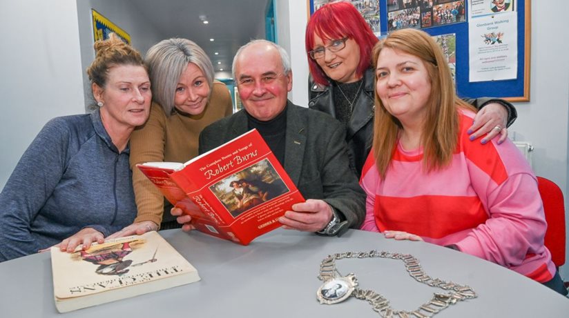 Dr Sean Brennan, Housing Executive Good Relations Officer, does some historical research into Rabbie Burns and his sister Agnes along with participants Kelly Thompson, Tracy Turner and Carmel Martin, and Glenbank Community Deveopment worker Lydia Miskimmin. 
