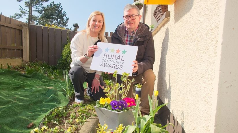 Members of Loughgilly Together were worthy winners of the Cleaner and Greener award in the Housing Executive’s annual Rural Community Awards. Pictured is (left) Donna Keogh, Vice-Chairperson, Loughgilly Together and (right) Eoin McKinney, Housing Executive Rural Unit.
